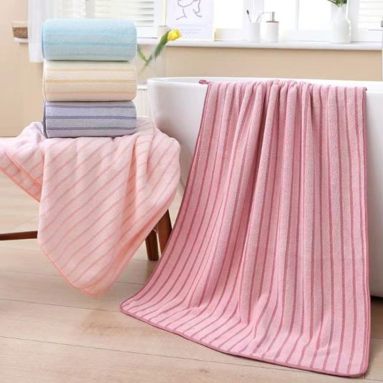Elegant Striped Absorbent Bathing Towel এর ছবি
