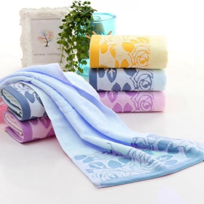 Rose Embossed Luxury Bathing Towel এর ছবি
